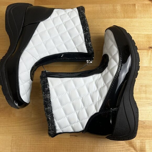 Khombu Megan Boots White Waterproof Cold Rated Memory Foam Winter Size 5 - Picture 8 of 10